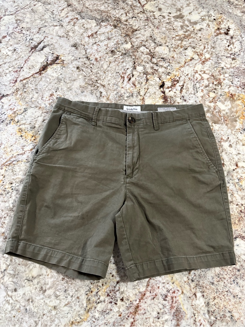 Goodfellow & Co Olive Green Flat-Front Men’s Shorts